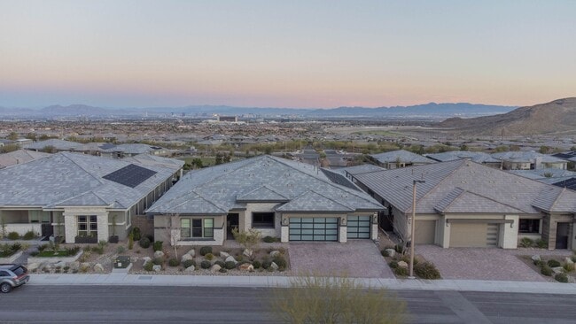 Building Photo - 756 Bruce Moorland St