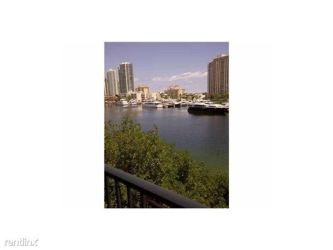 Foto del edificio - 19655 E Country Club Dr
