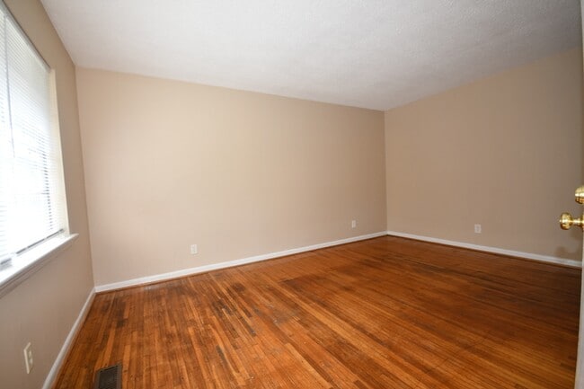 Building Photo - 1801 N Concord Rd