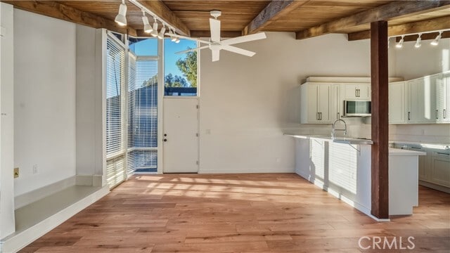 Foto del edificio - 2101 Glenneyre St