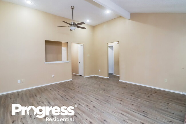 Building Photo - 425 Allencrest Dr