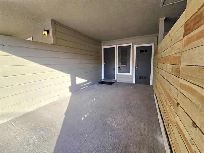 Building Photo - 5201 Downs Dr