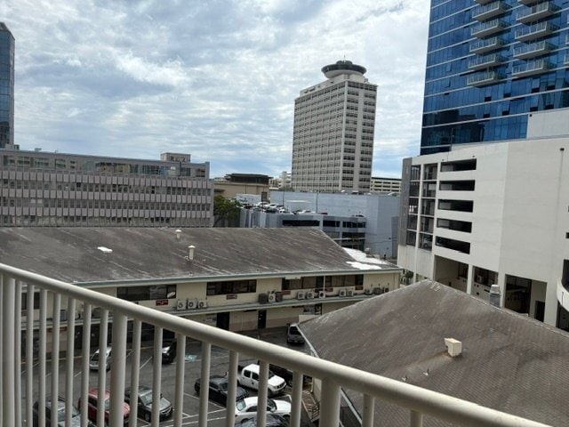 Building Photo - 750 Amana St