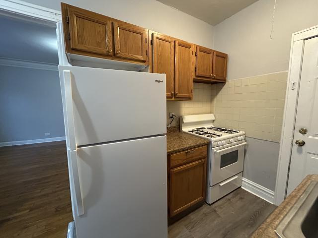 Foto principal - 1 bedroom in Chicago IL 60626