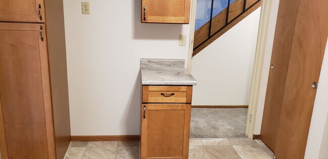 Foto del edificio - 3 BEDROOOM/1.5 BATH TOWNHOUSE