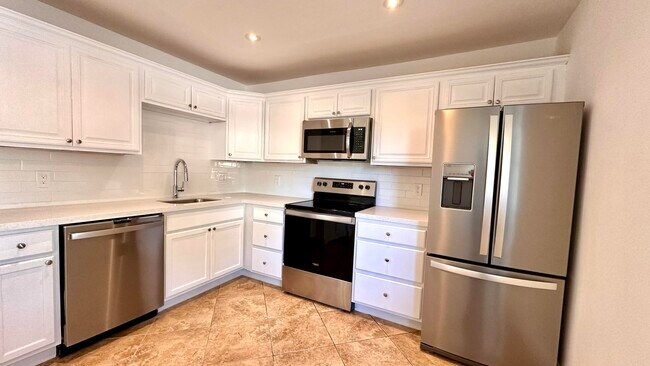 Foto del edificio - 1584 Montauk Dr