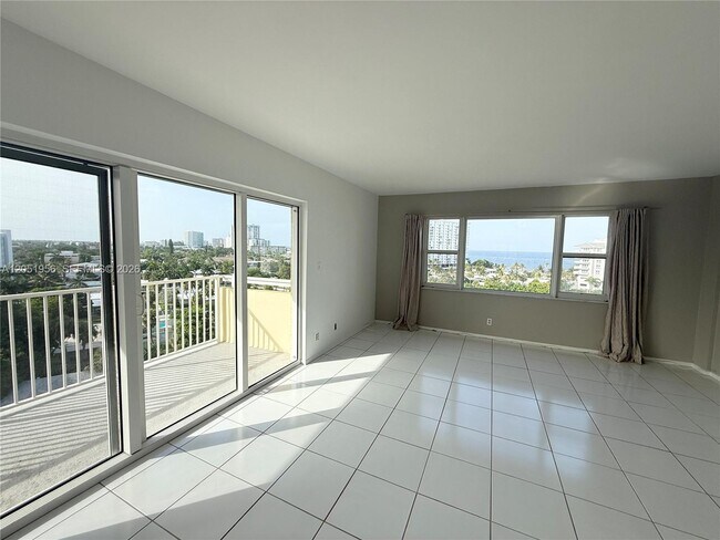 Foto del edificio - 1200 Hibiscus Ave