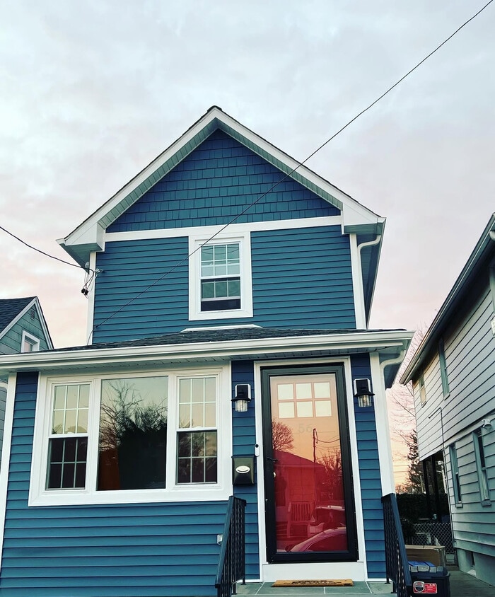 Exterior - 56 Hunnewell Ave