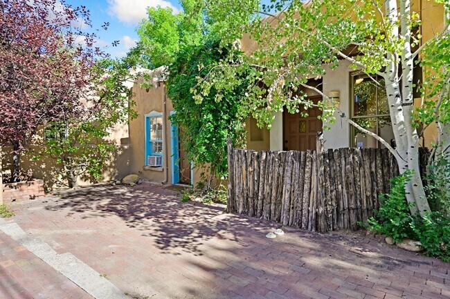 Foto del edificio - Classic Adobe in the Heart of Santa Fe’s D...