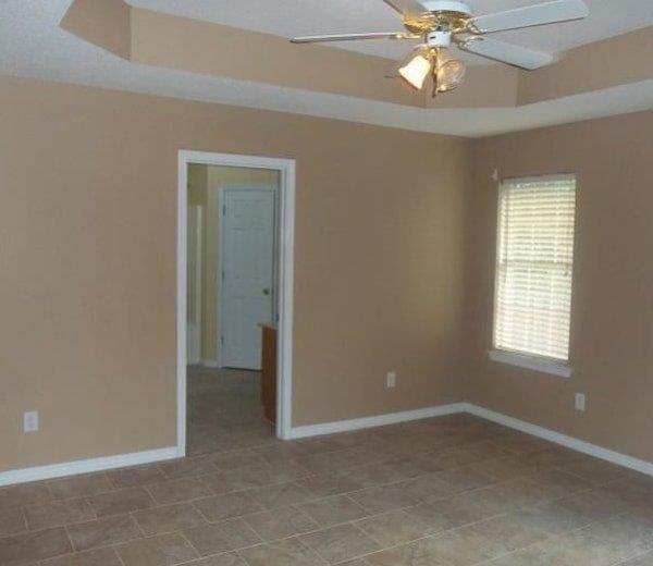 Building Photo - 1003 Henckley Ave