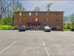 Building Photo - 1020 Rockway St