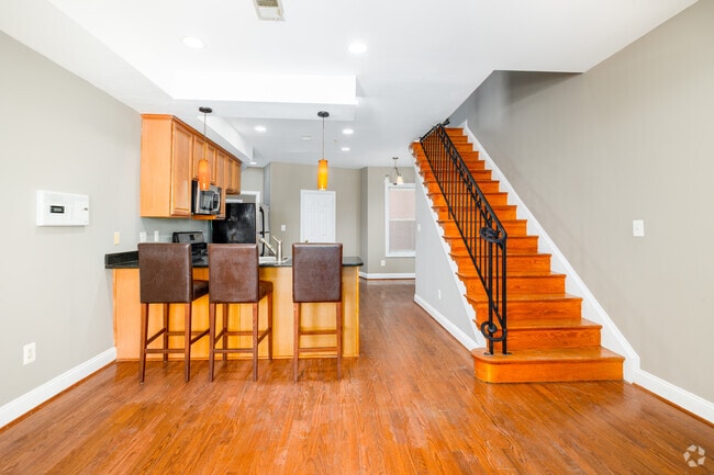 3BR, 2.5BA - 1,500SF -A - Dining Room - Ellington Apartments