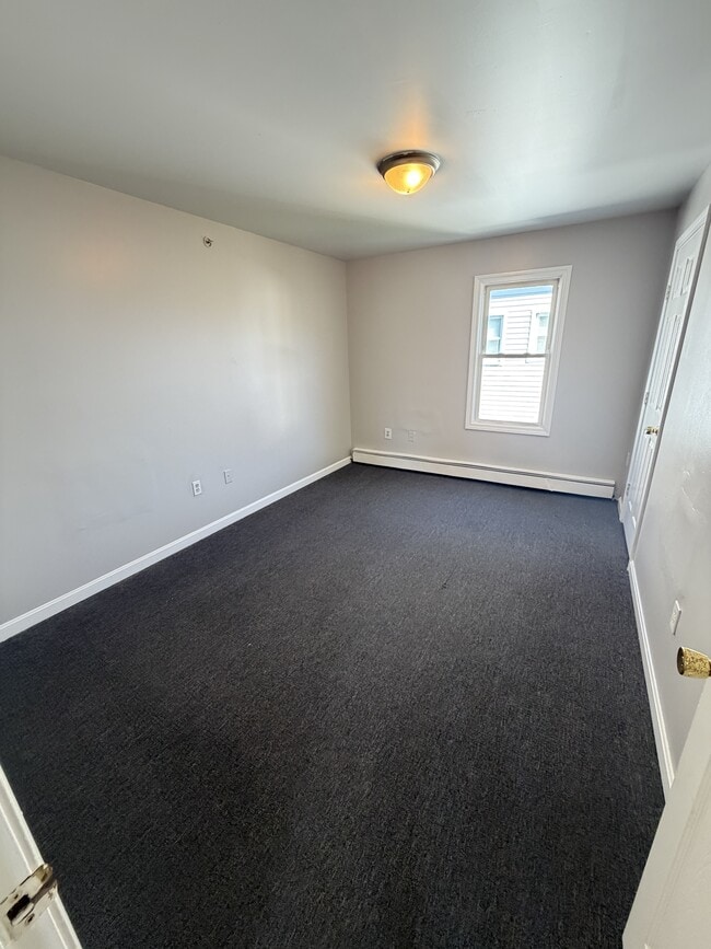 Photo - 14 McGurk St (New Bedford, MA) Apartment