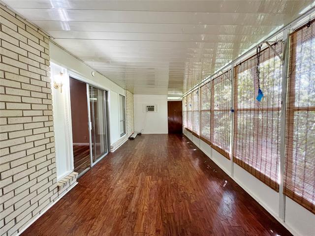 Building Photo - 907 S Bowen Rd