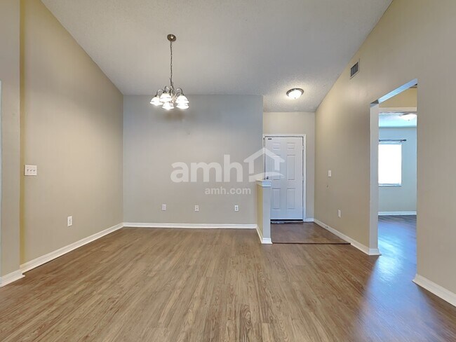 Foto del edificio - 4504 Reynolds Creek Ave