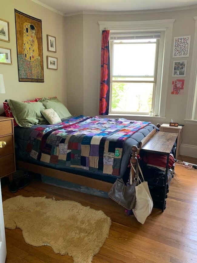 Building Photo - 96 Winthrop Rd