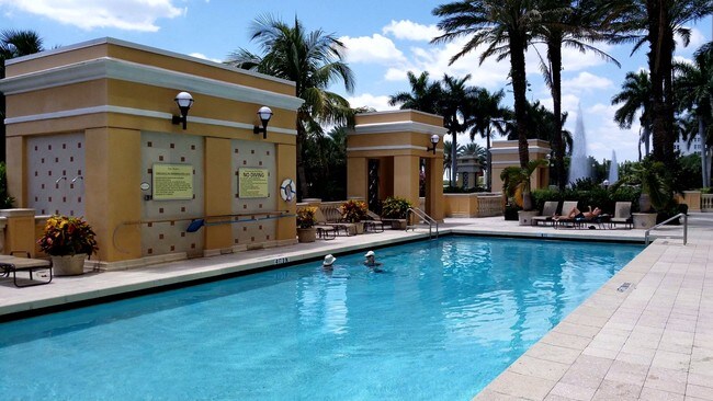Foto del edificio - 750 N Tamiami Trail