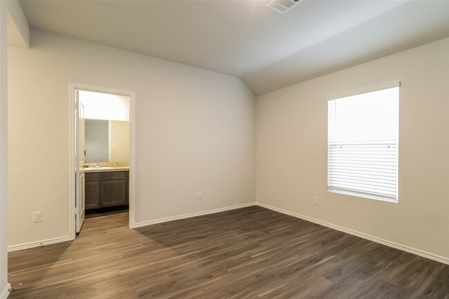 Foto del edificio - 2208 Onyx Ln