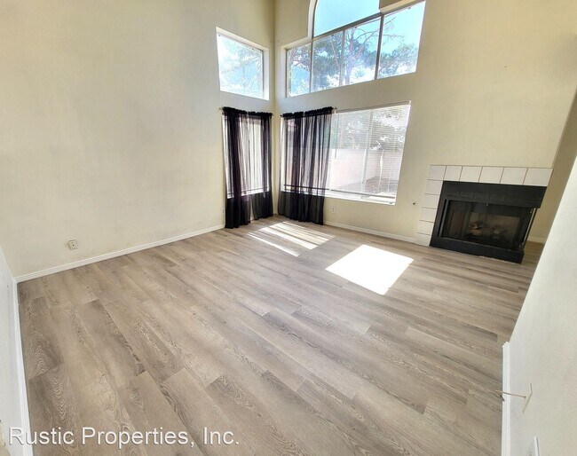 Foto del edificio - 3 br, 2.5 bath House - 5811 Commodore Cove...