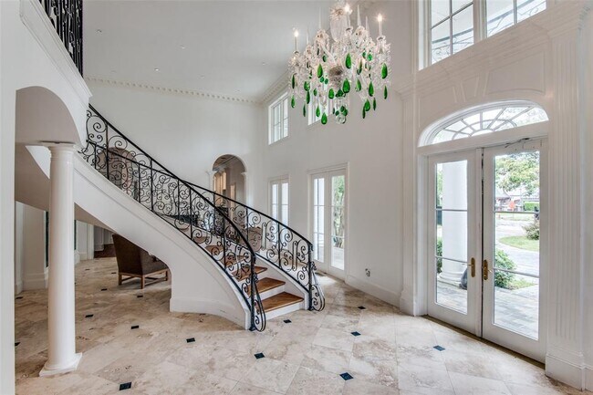 Foto del edificio - 5942 Colhurst St