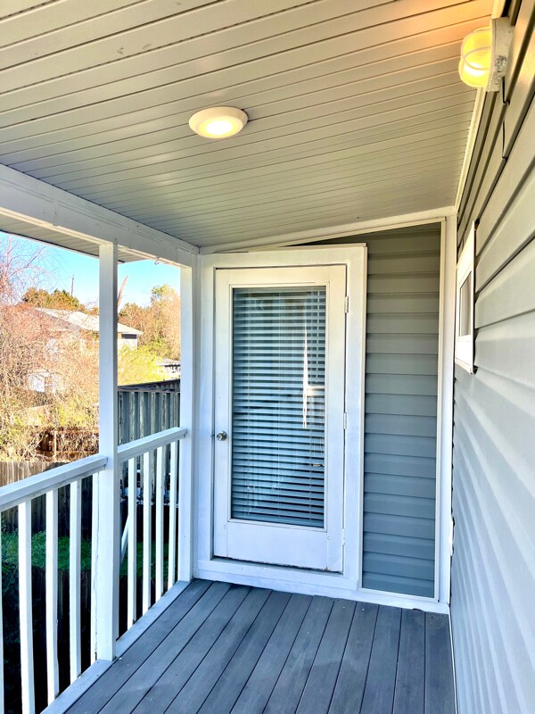 Foto del edificio - 3117 Debra Blvd