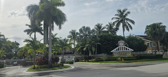 Building Photo - 15560 SW 106th Ln