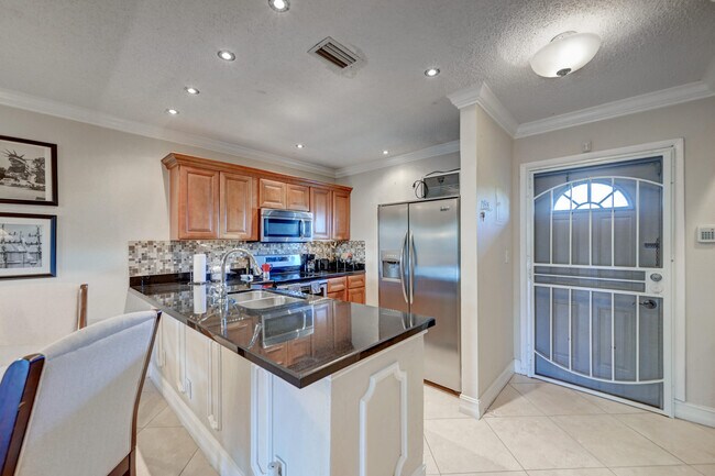 Foto del edificio - 5102 NW 36th St