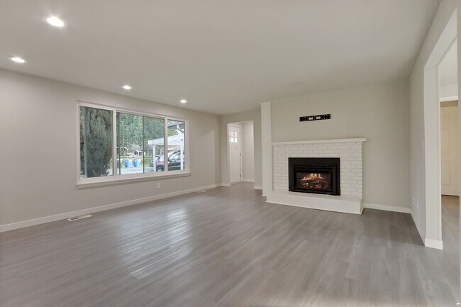 Foto del edificio - Remodeled Lacey Rambler
