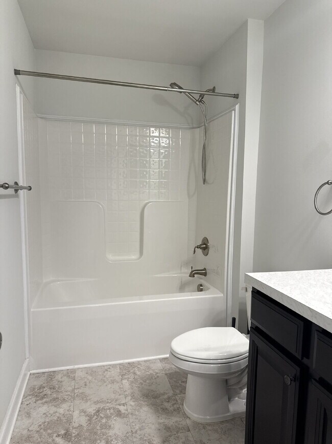 Foto del edificio - "Modern Madison Retreat: 3-Bed, 2-Bath Home with Elegant Granite Finishes!"