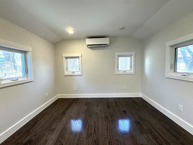 Foto del edificio - 142 Main St