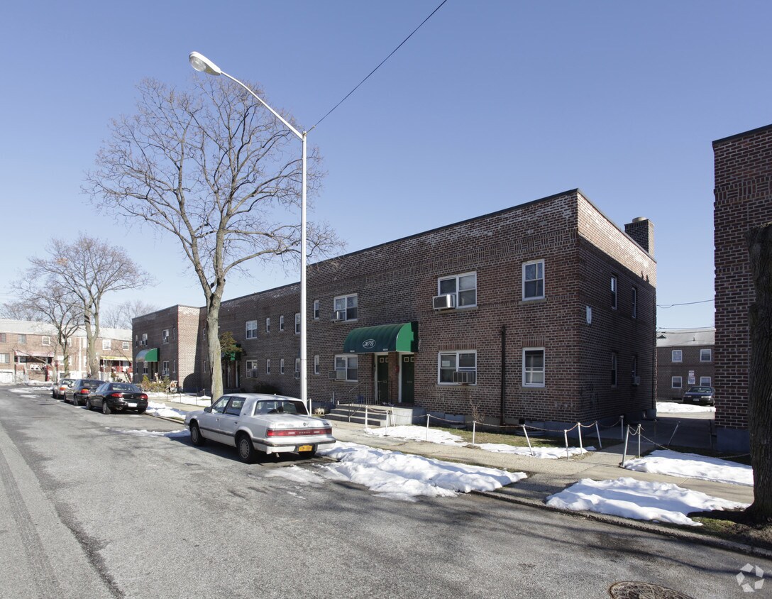 102-01 - 102-15 185th St - 102-01-102-15 185th St