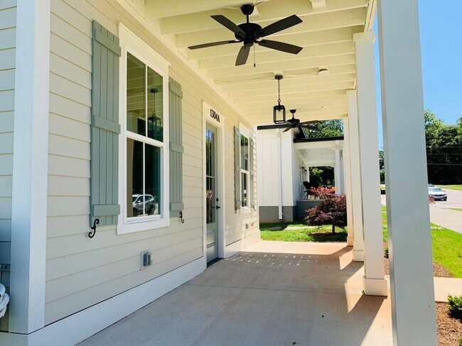 Foto del edificio - 1304 Brownwood Ave