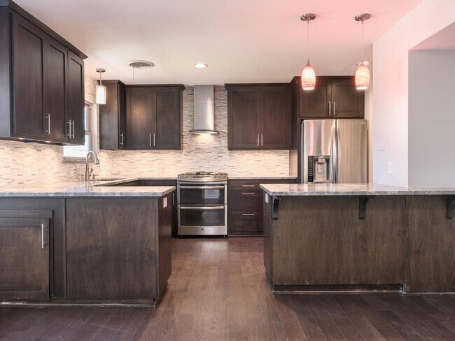 Building Photo - 5102 Plumas Ln