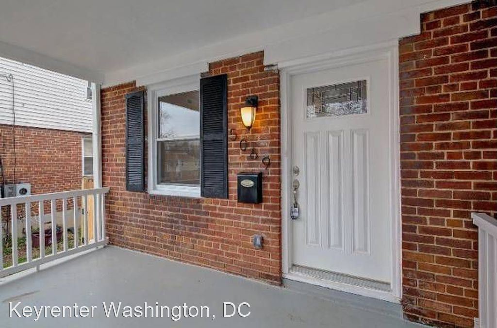 Primary Photo - 2 br, 2 bath House - 5069 Sheriff Rd, NE