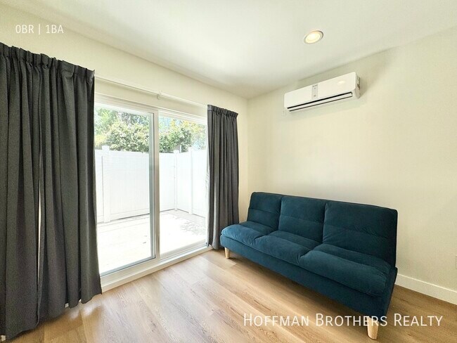 Building Photo - 5256 Beeman Ave