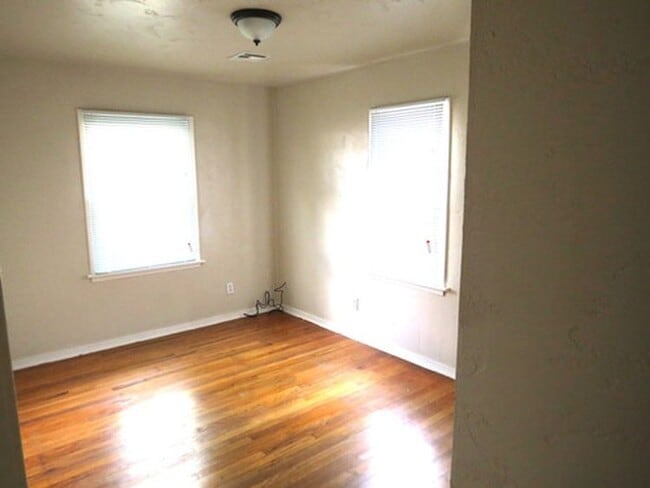 Building Photo - 2813 North Geraldine Avenue