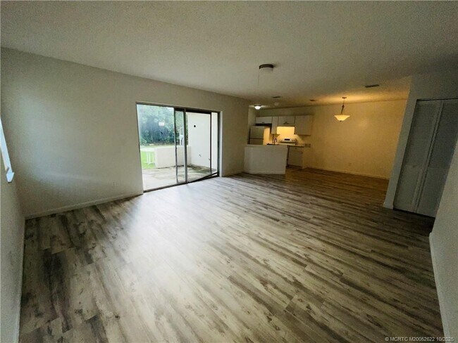 Foto del edificio - 308 S 14th St