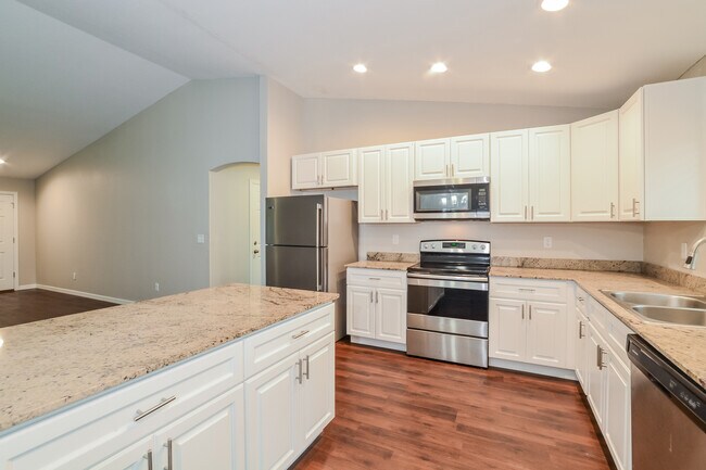 Building Photo - 14380 SW 28th Ave