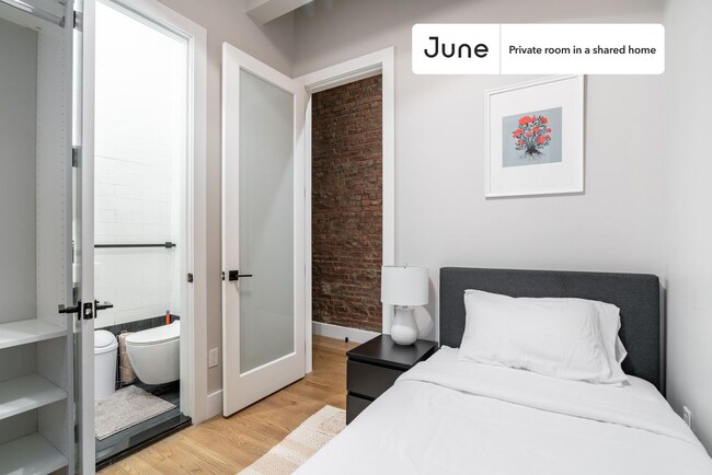 Foto del edificio - Room in Shared 6 bed/6.5 bath home