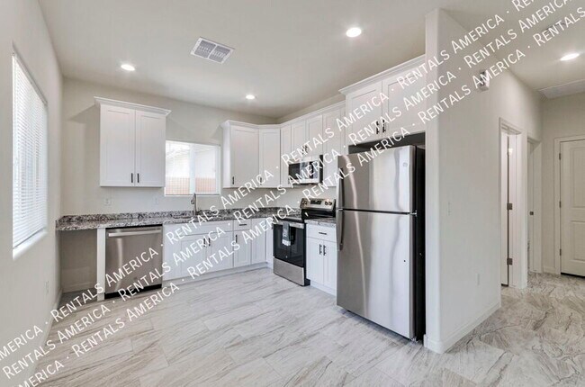 Foto del edificio - 3727 N Stone Ave