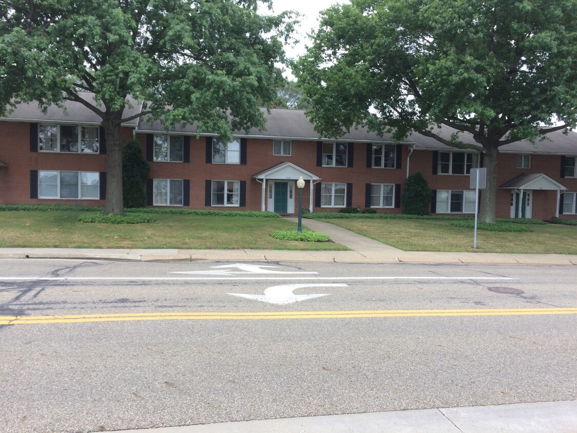 Foto principal - 7065 Starcliff Ave NW