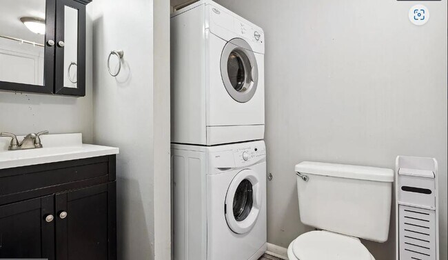 Foto del edificio - 3005 Valley Dr