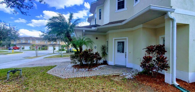Building Photo - 442 Westpoint Garden Cir