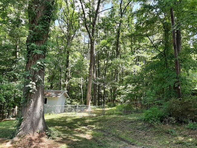 Building Photo - 609 Pearson Dr