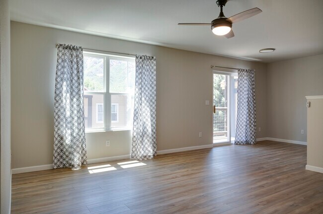 Foto del edificio - 4203 Sunset Ridge Ct