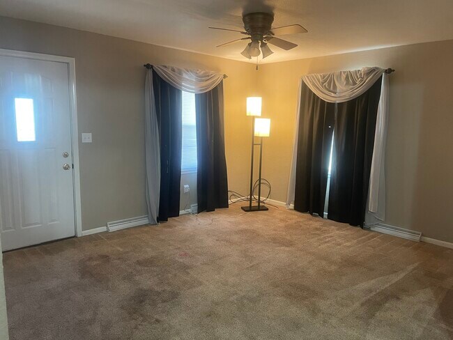 Living room - 1700 S Olive Dr