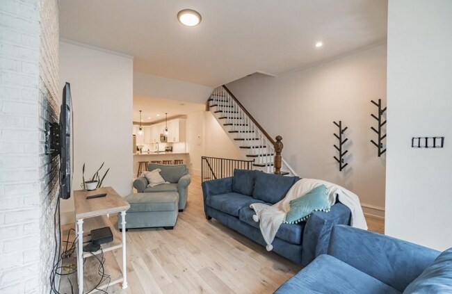 Foto del edificio - 2432 Poplar St