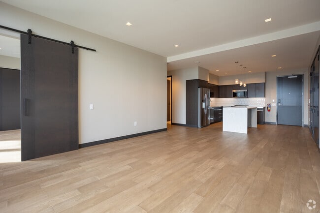2 BR, 2 BA - 1000SF - 180 E.Water Street