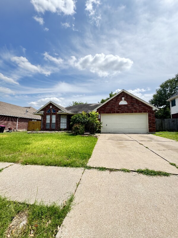 Foto principal - 4619 Trevor Hill Dr