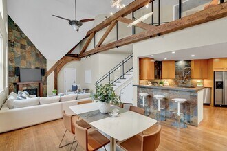 Building Photo - 110 Washington Park